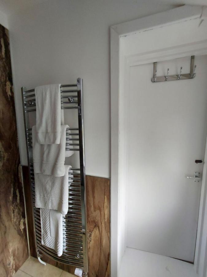 Norwood Guesthouse-Loch Lomond Balloch Room photo